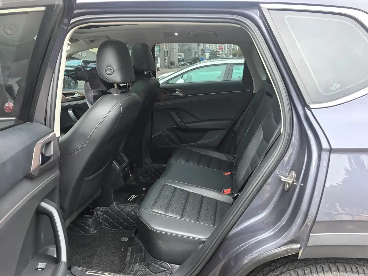 Tharu 2021 330TSI AWD Flagship Edition — миниатюра 17