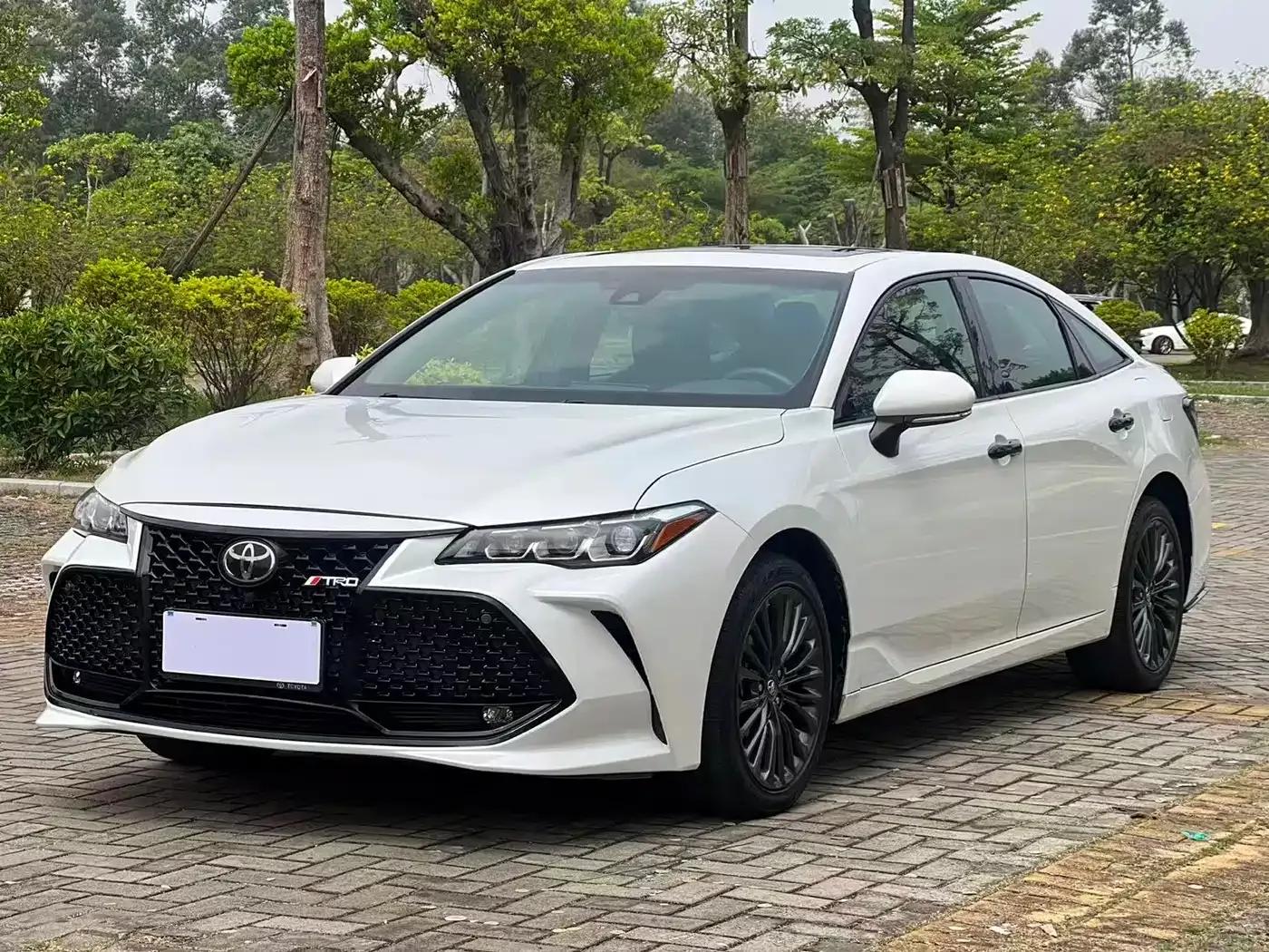 2022 Toyota Avalon 2.5L Luxury Edition — миниатюра 1
