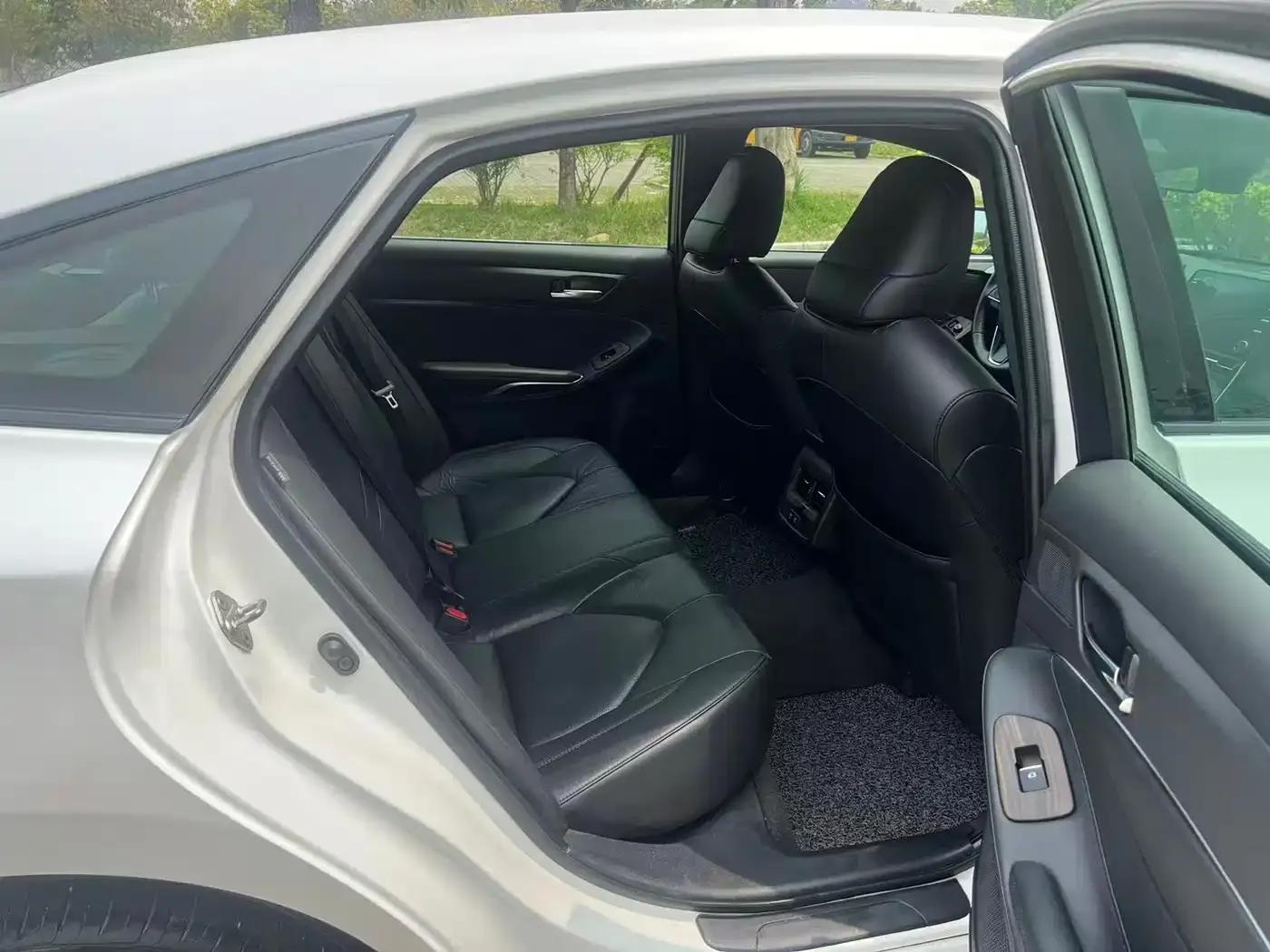 2022 Toyota Avalon 2.5L Luxury Edition — миниатюра 11