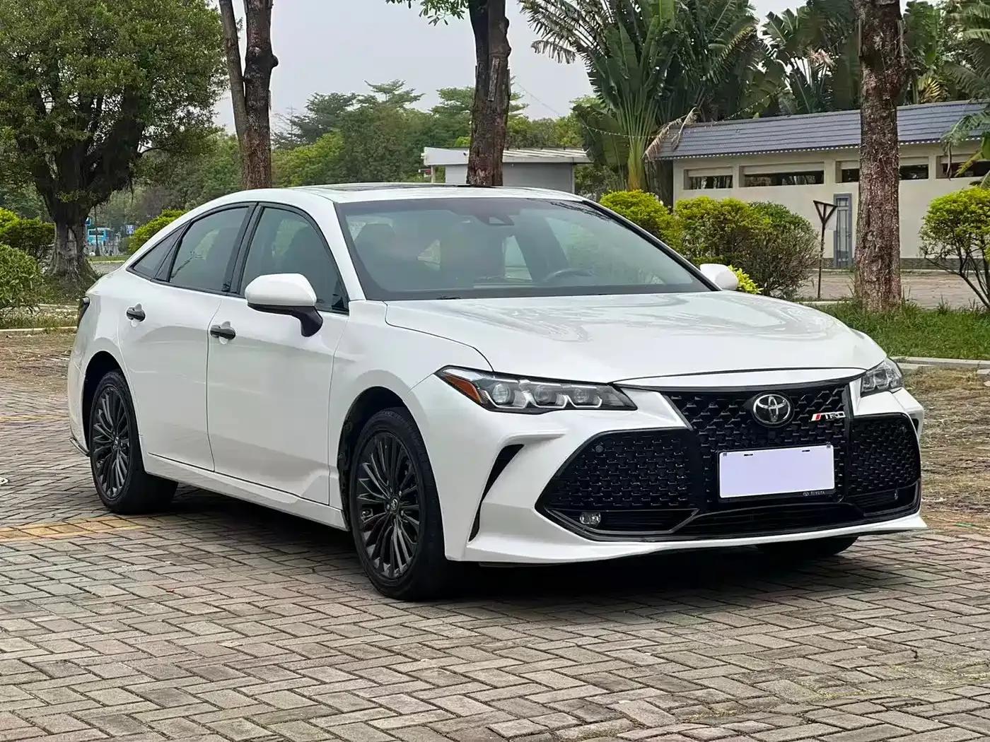 2022 Toyota Avalon 2.5L Luxury Edition — миниатюра 3