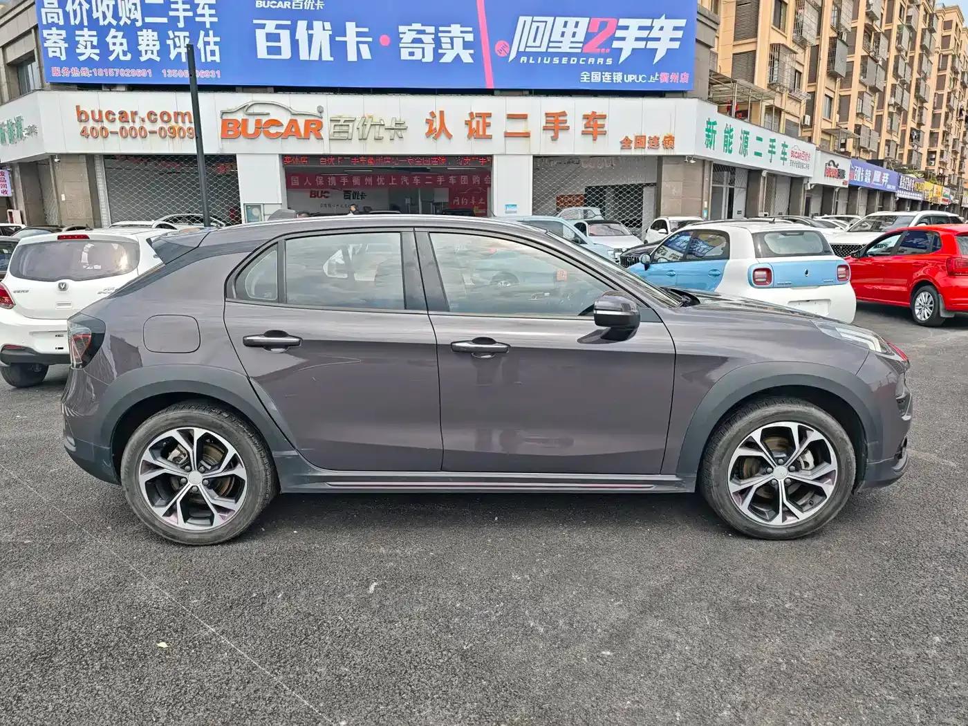 Lynk & Co 02 2020 1.5T DCT 2WD Premium Edition — миниатюра 3