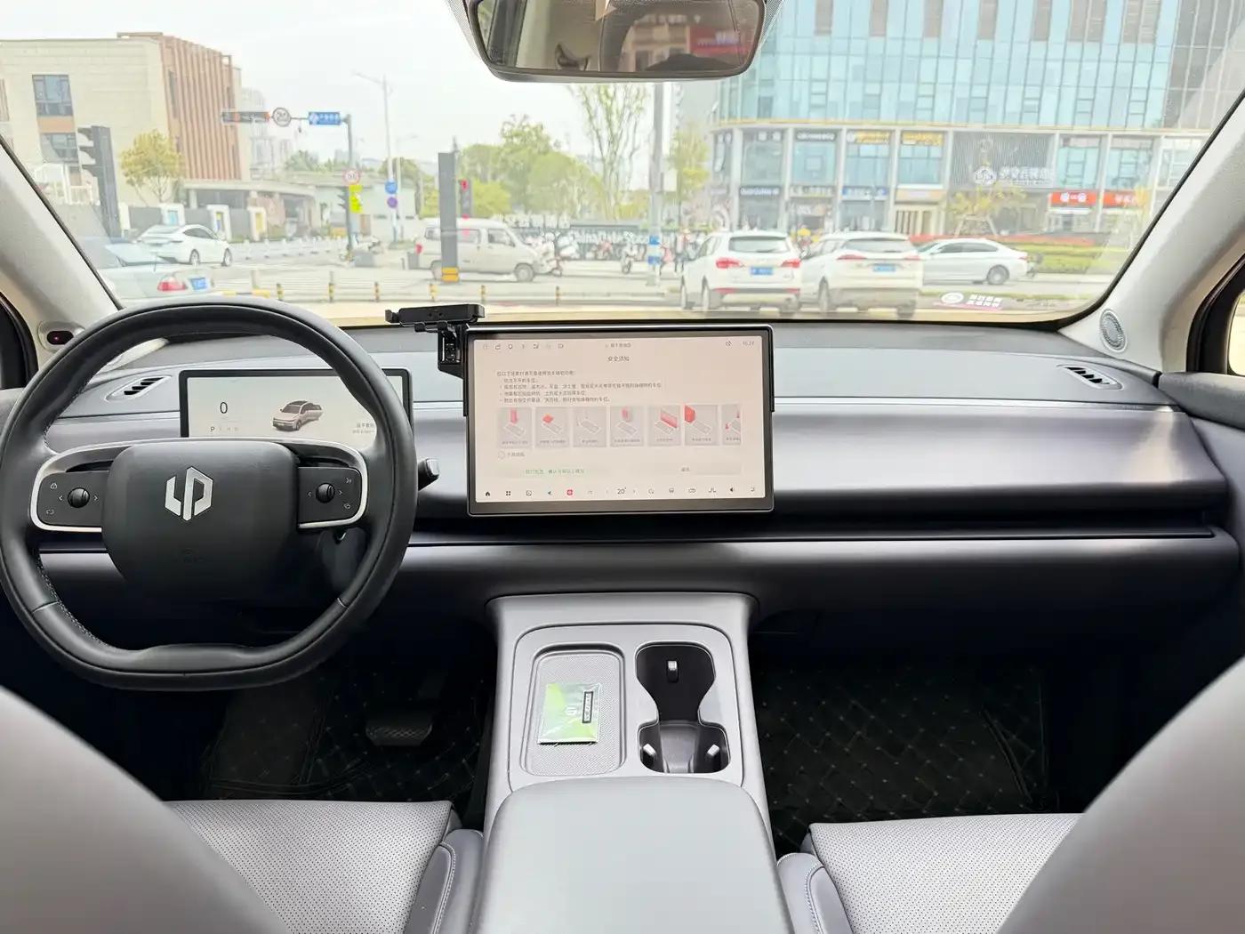 Leapmotor C10 2024 Model 530 Smart Edition — миниатюра 5