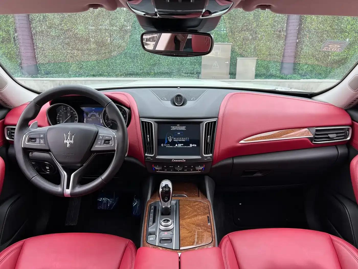 2018 Levante 3.0T Standard Edition — миниатюра 15