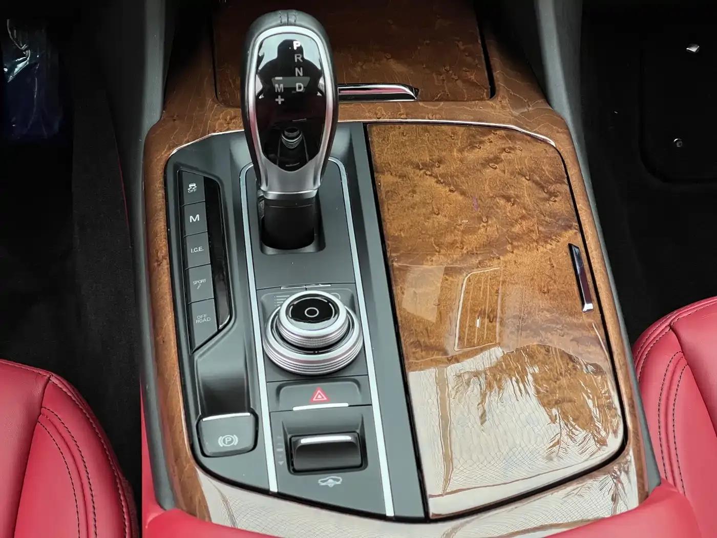 2018 Levante 3.0T Standard Edition — миниатюра 18
