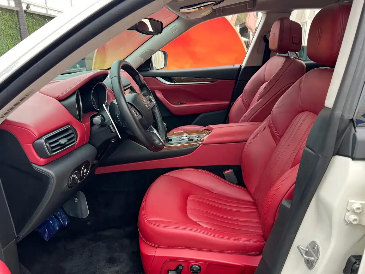 2018 Levante 3.0T Standard Edition — миниатюра 10