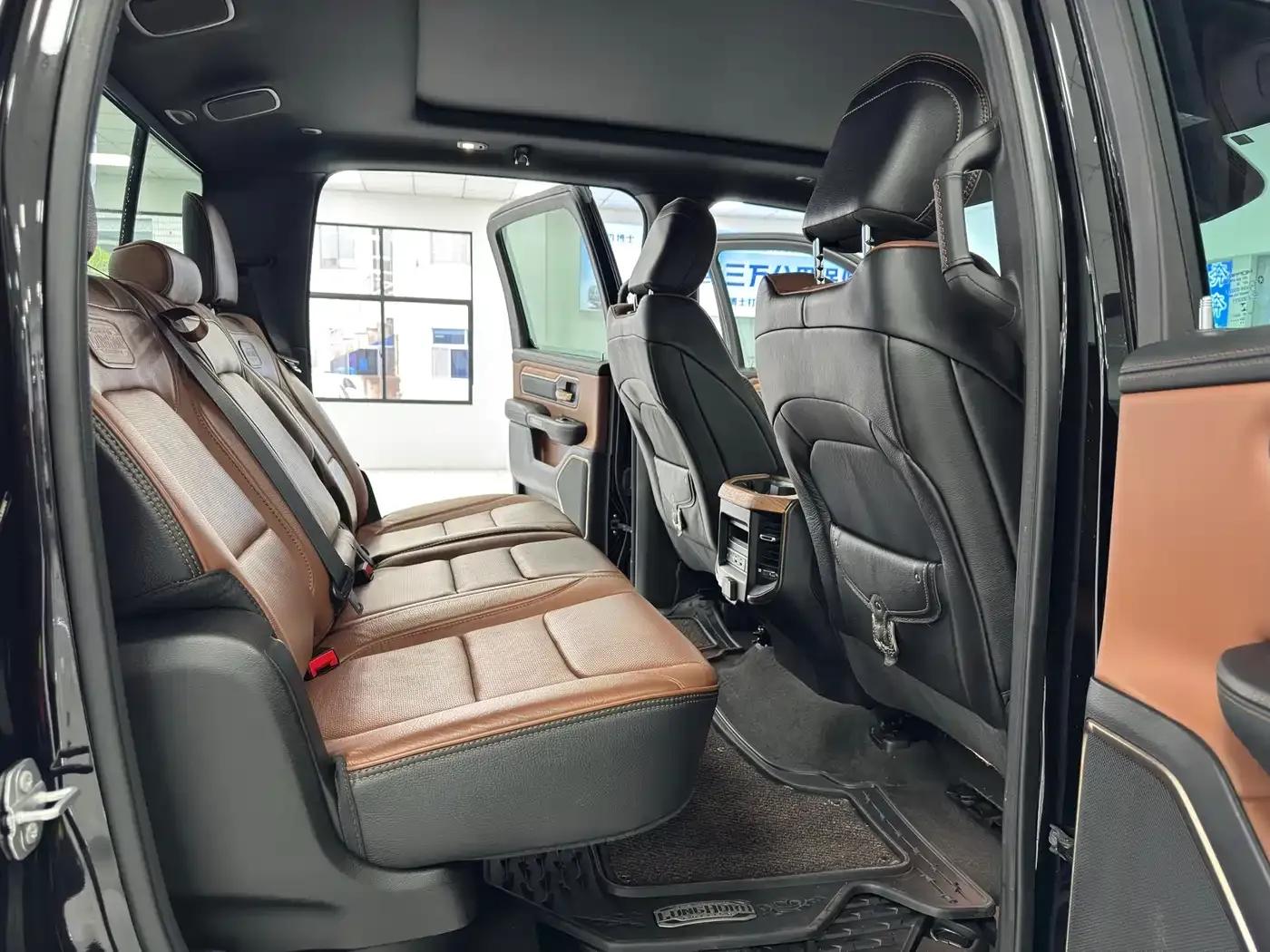 RAM Trucks 2023 5.7L Middle East Edition — миниатюра 10