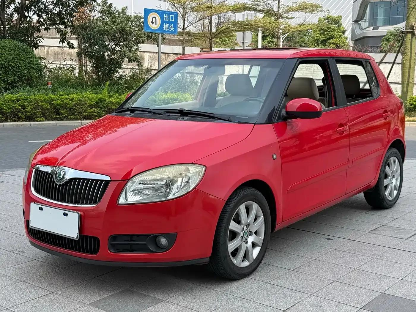 Fabia 2009 1.6L Automatic Crystal Edition — миниатюра 1