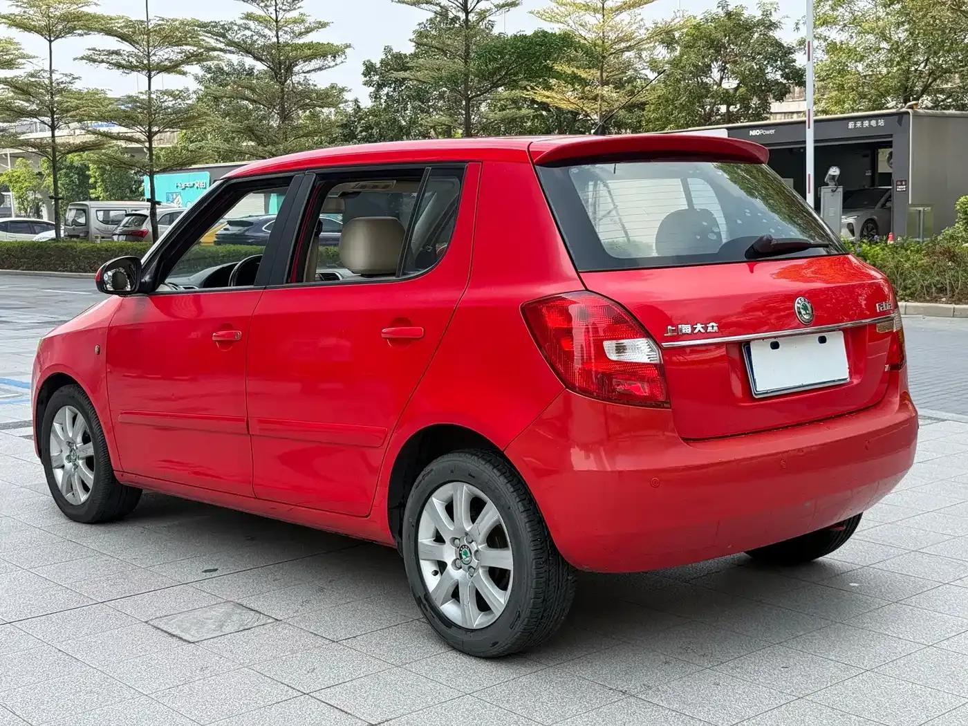 Fabia 2009 1.6L Automatic Crystal Edition — миниатюра 5