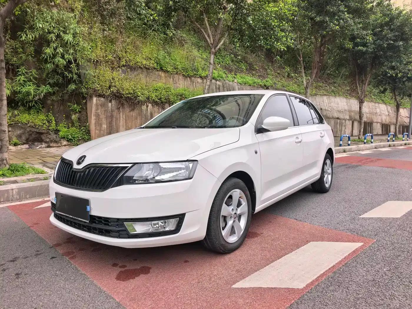 Rapid Spaceback 2016 Facelift 1.6L Automatic Comfortline — миниатюра 1