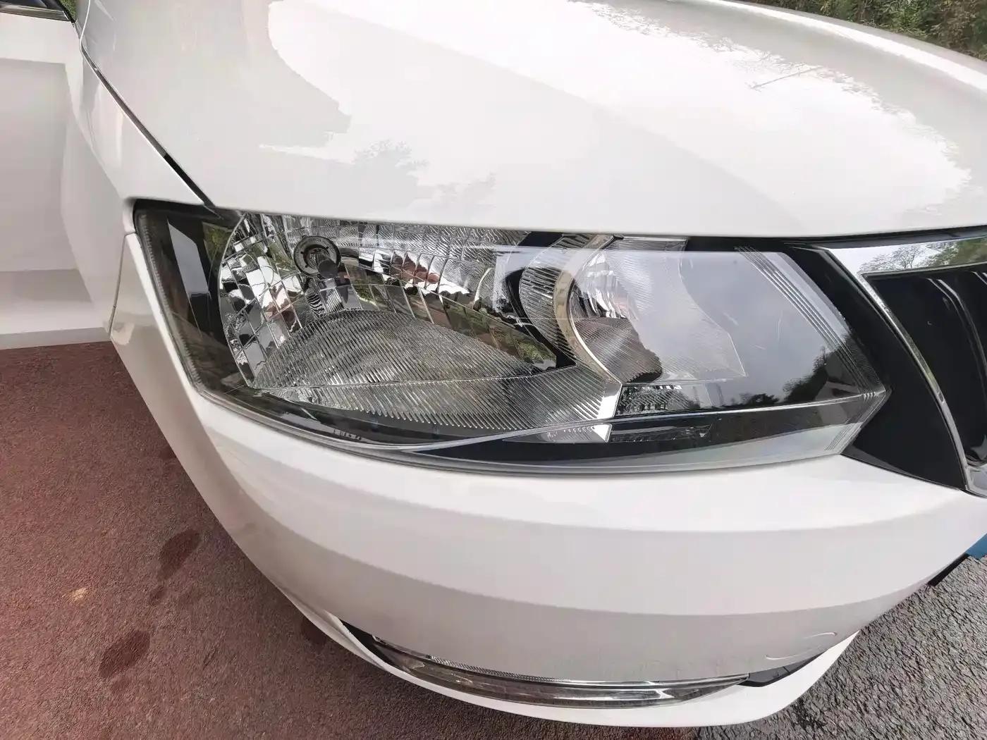 Rapid Spaceback 2016 Facelift 1.6L Automatic Comfortline — миниатюра 13