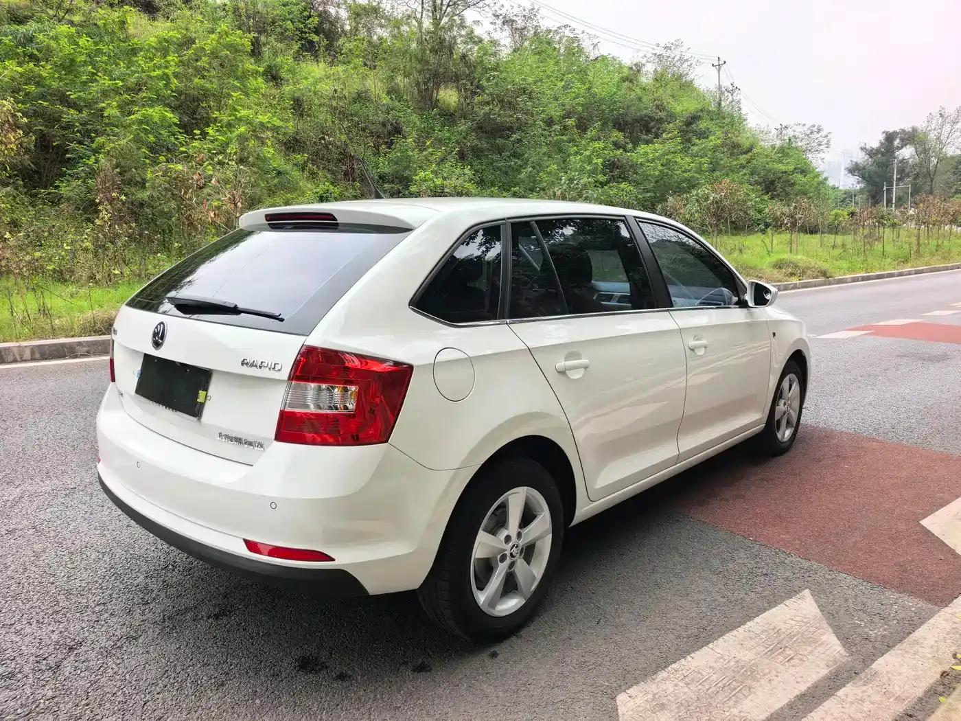 Rapid Spaceback 2016 Facelift 1.6L Automatic Comfortline — миниатюра 7