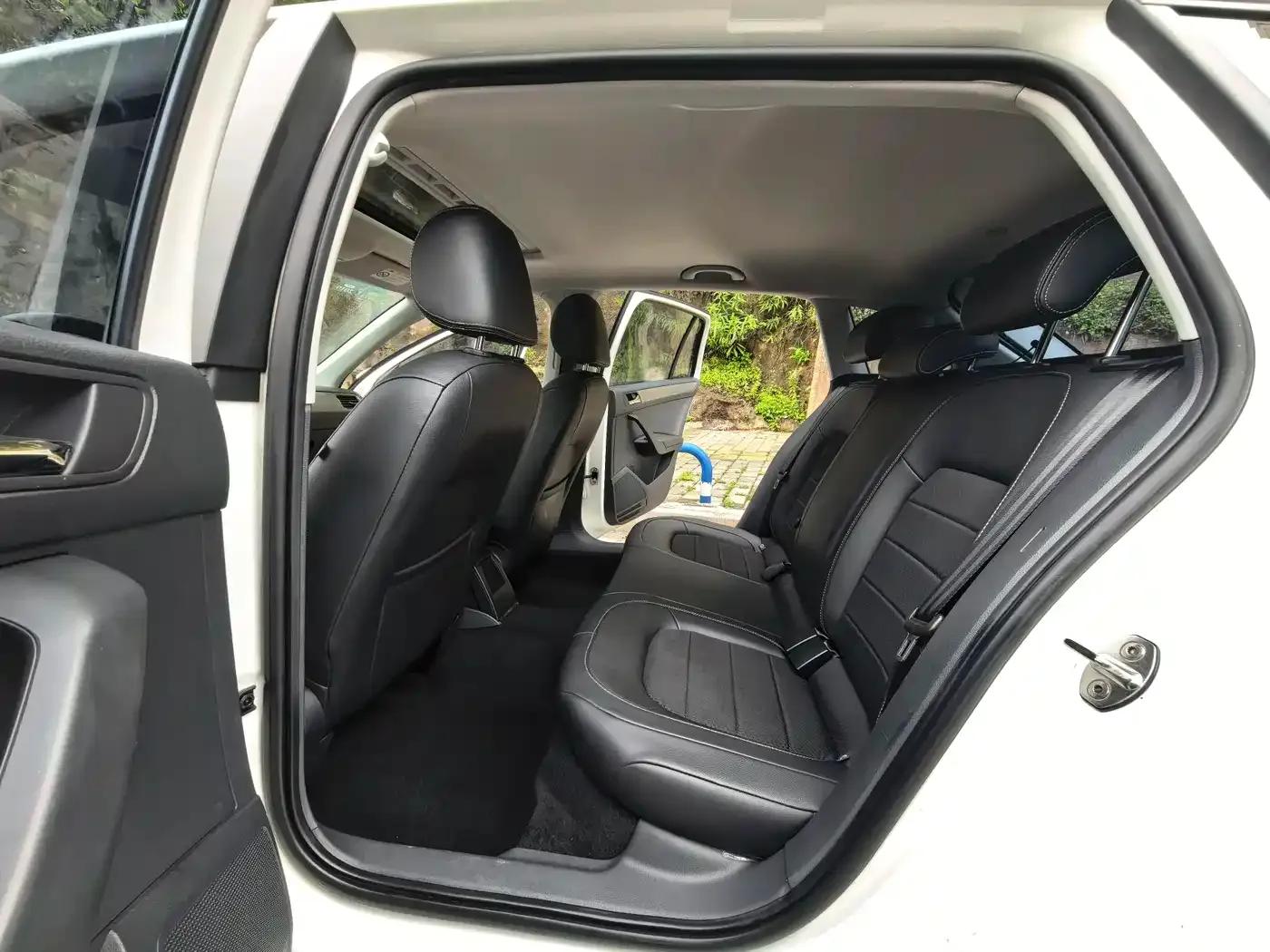 Rapid Spaceback 2016 Facelift 1.6L Automatic Comfortline — миниатюра 10