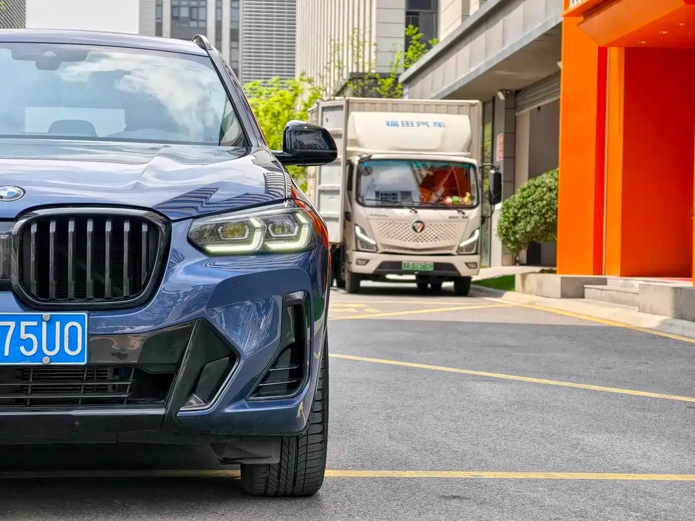 BMW X3 2022 xDrive30i Leading Edition M Sport Package — миниатюра 6