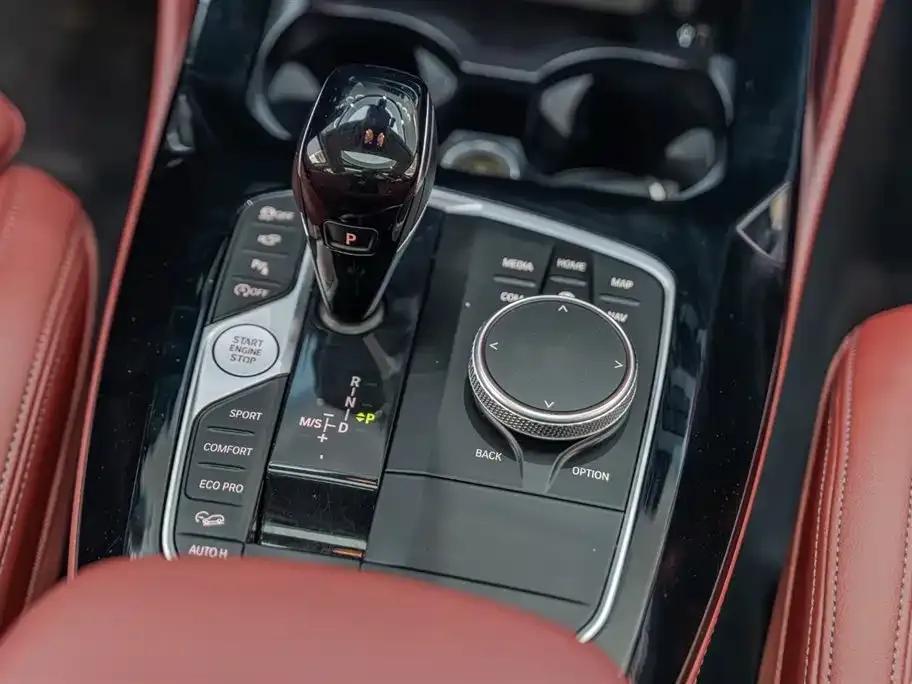 2022 BMW X4 xDrive 30i M Sport Package — миниатюра 24