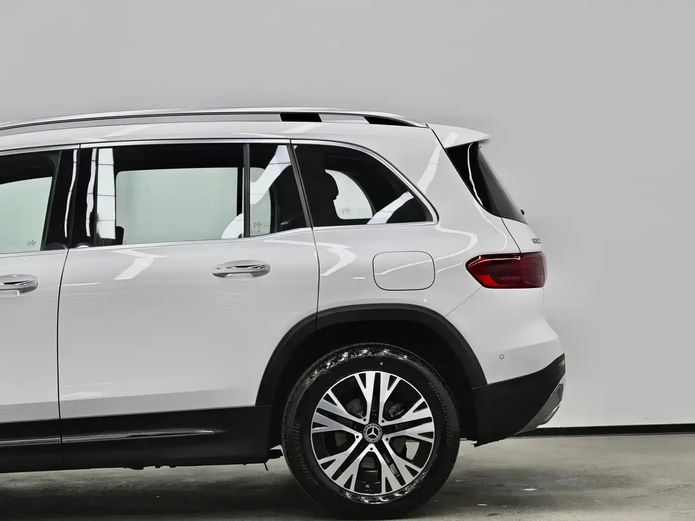 2024 Mercedes-Benz GLB 220 Dynamic — миниатюра 22
