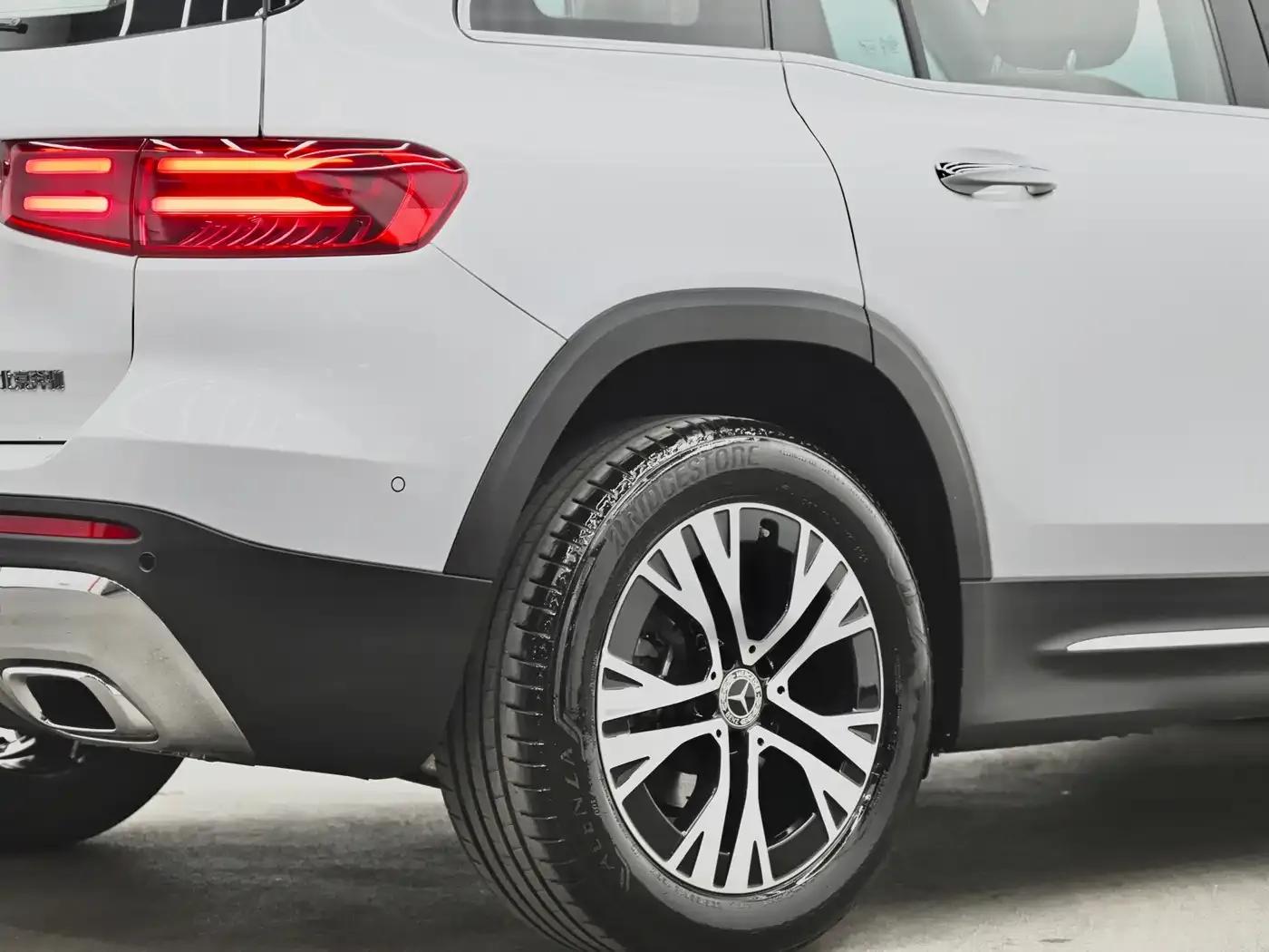 2024 Mercedes-Benz GLB 220 Dynamic — миниатюра 33
