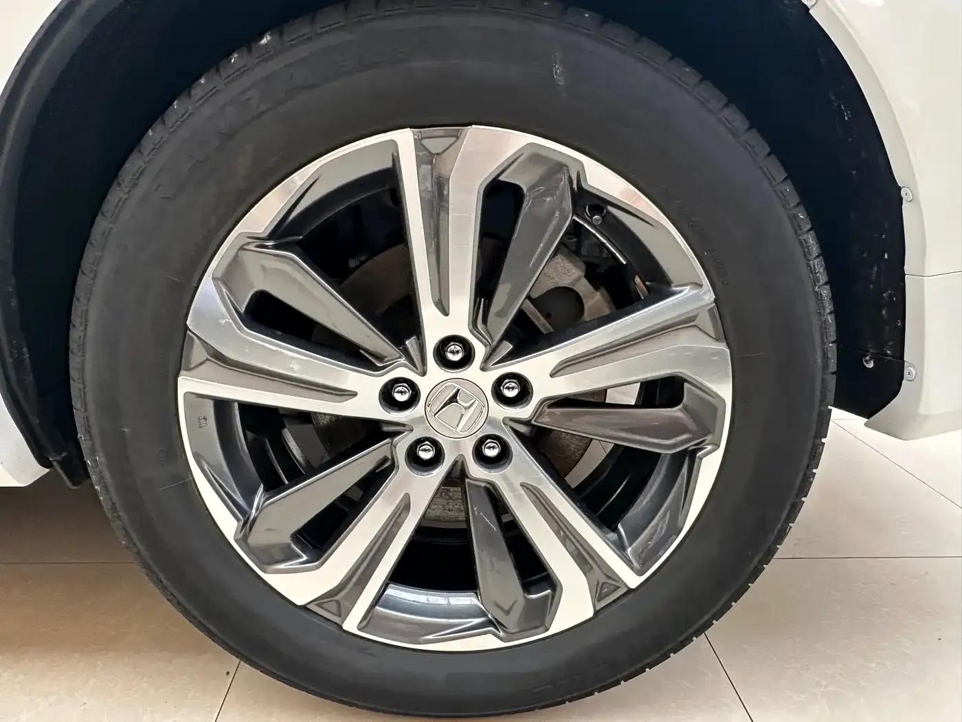 Honda UR-V 2020 240TURBO 2WD Elegant Edition — миниатюра 8