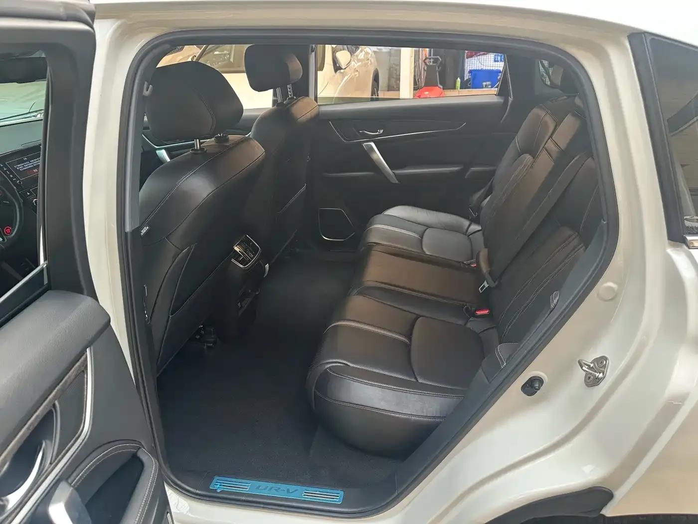 Honda UR-V 2020 240TURBO 2WD Elegant Edition — миниатюра 10