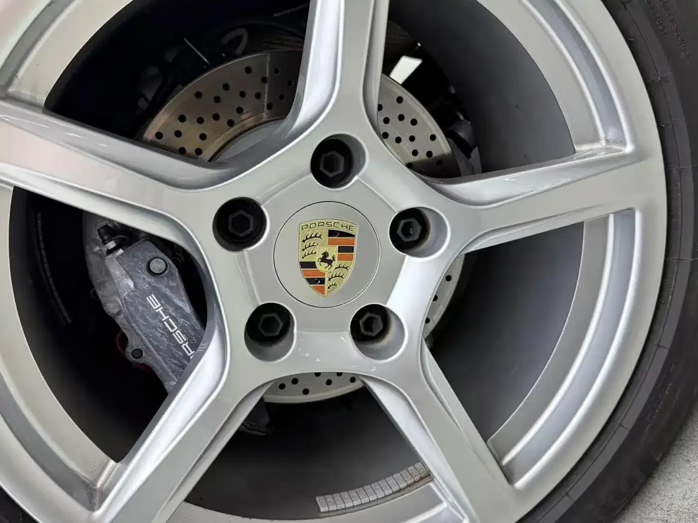 2022 Porsche 718 Boxster 2.0T — миниатюра 8
