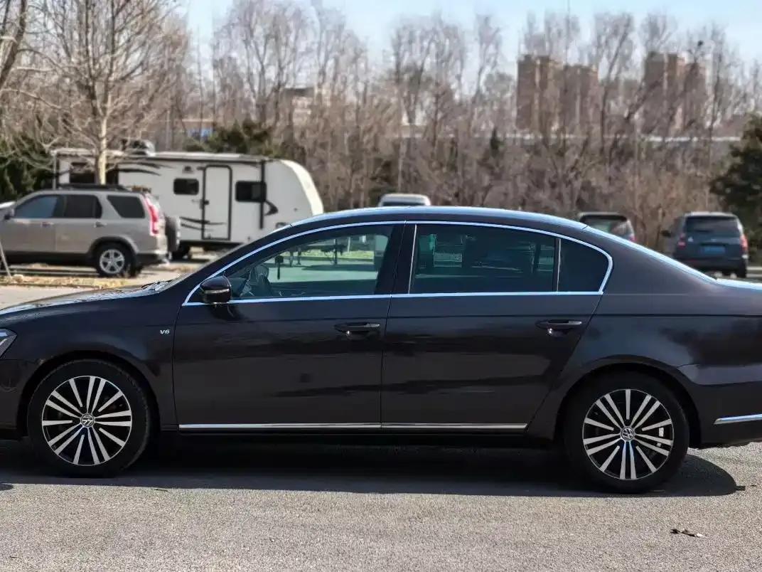 2012 Volkswagen Passat 3.0FSI Flagship — миниатюра 3