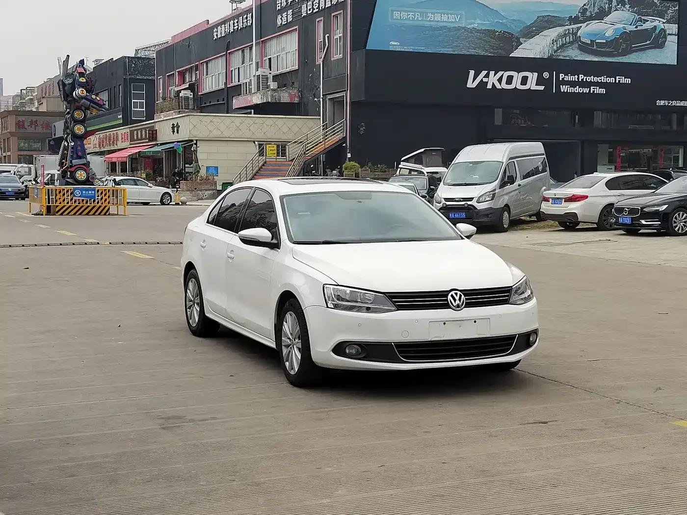 2014 Volkswagen Sagitar 1.4TSI Automatic Luxury — миниатюра 3