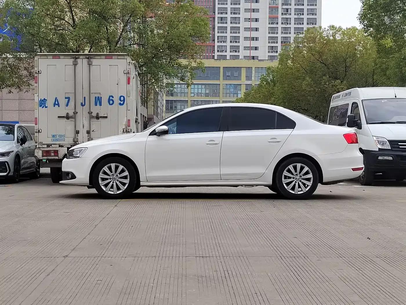 2014 Volkswagen Sagitar 1.4TSI Automatic Luxury — миниатюра 8