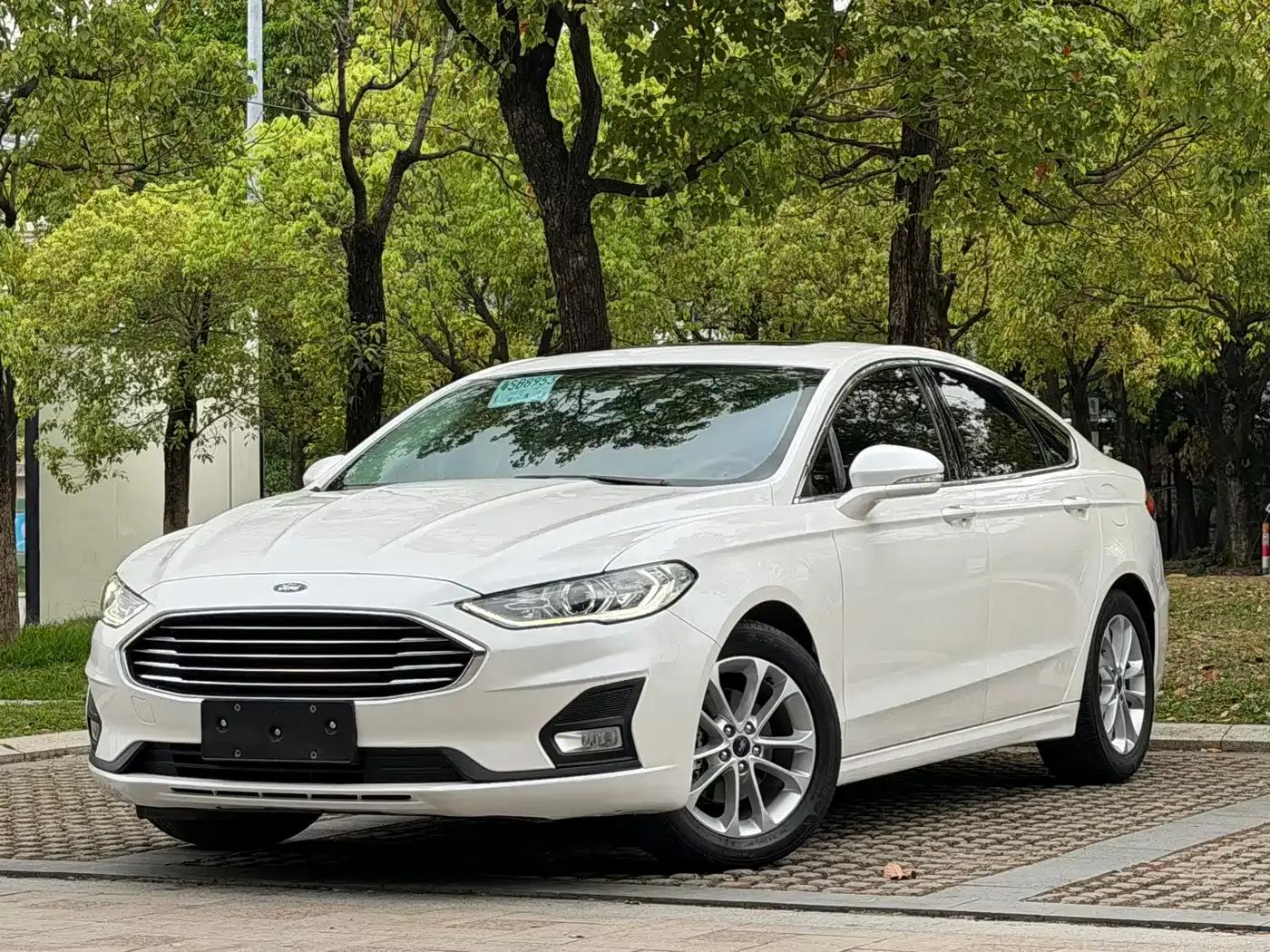 2020 Ford Mondeo EcoBoost 180 Luxury — миниатюра 1