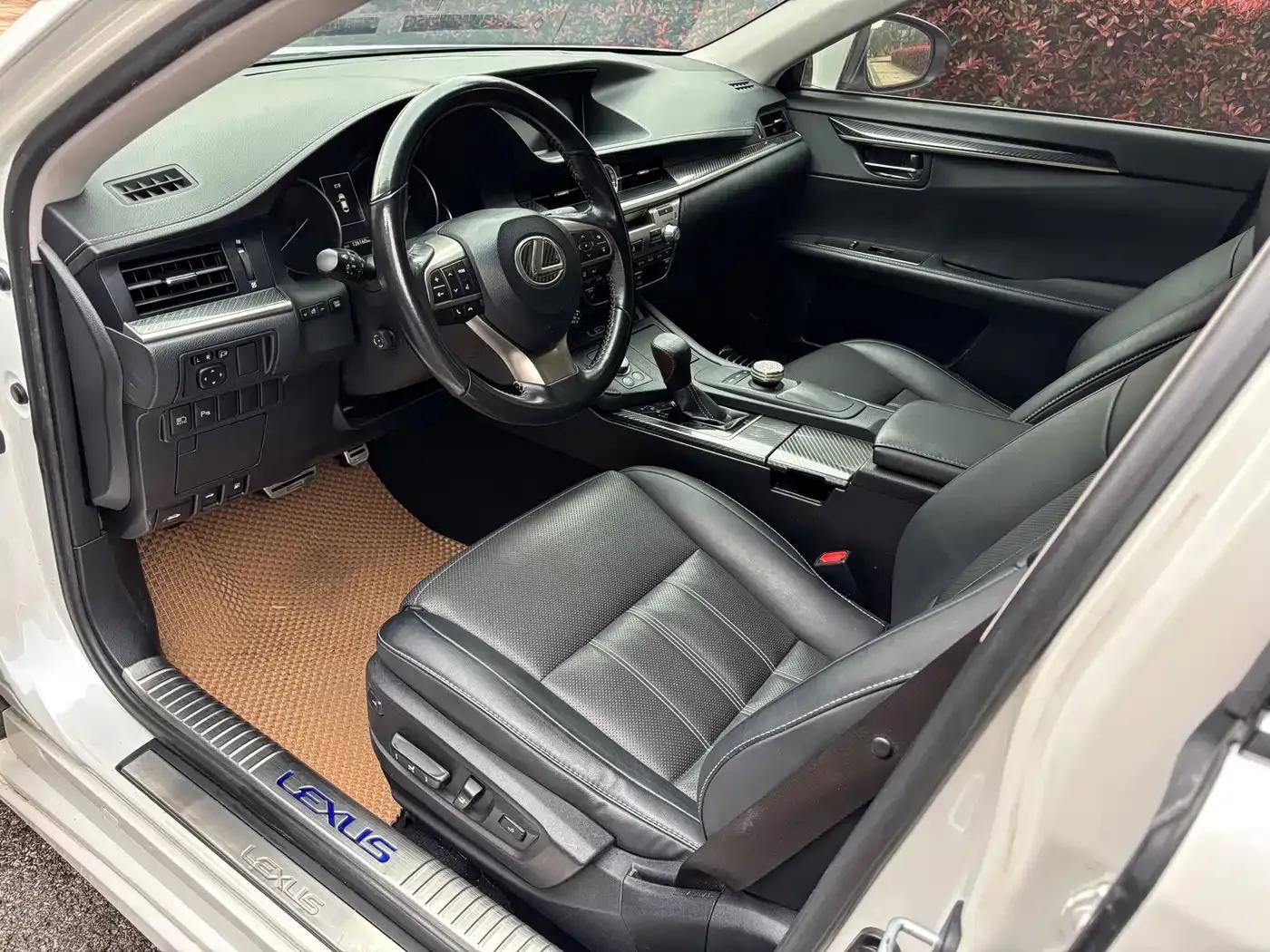 Lexus ES 2015 300h Comfort Edition — миниатюра 6