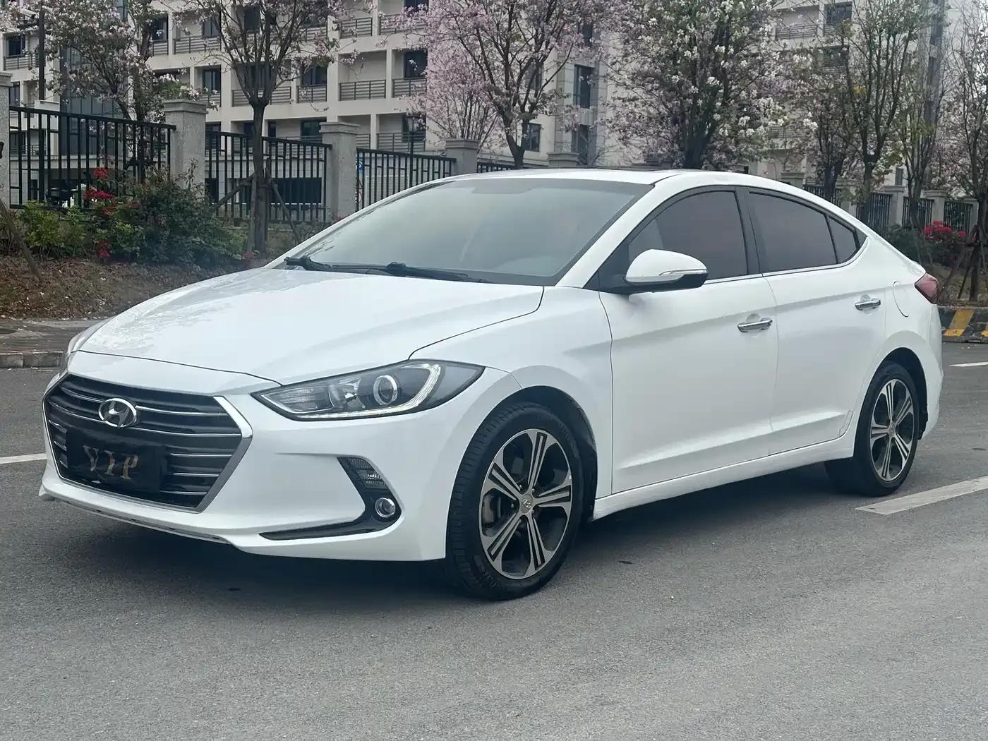 Hyundai Elantra 2019 1.4T Dual-Clutch Dynamic & Vitality Edition — миниатюра 1