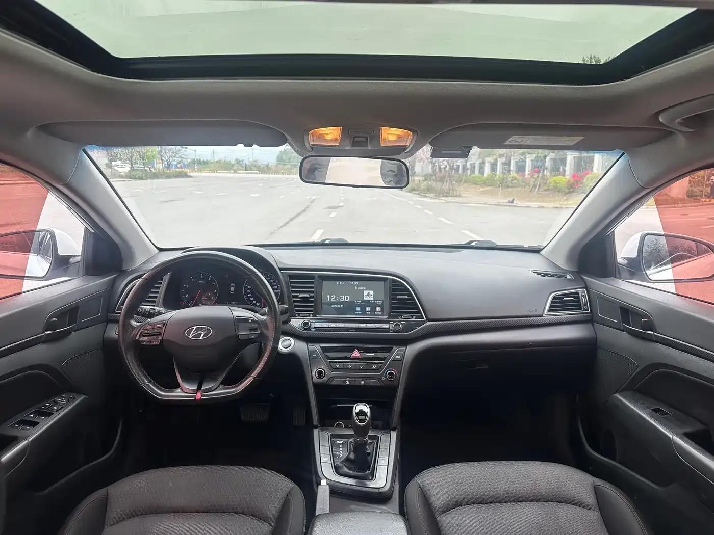 Hyundai Elantra 2019 1.4T Dual-Clutch Dynamic & Vitality Edition — миниатюра 5