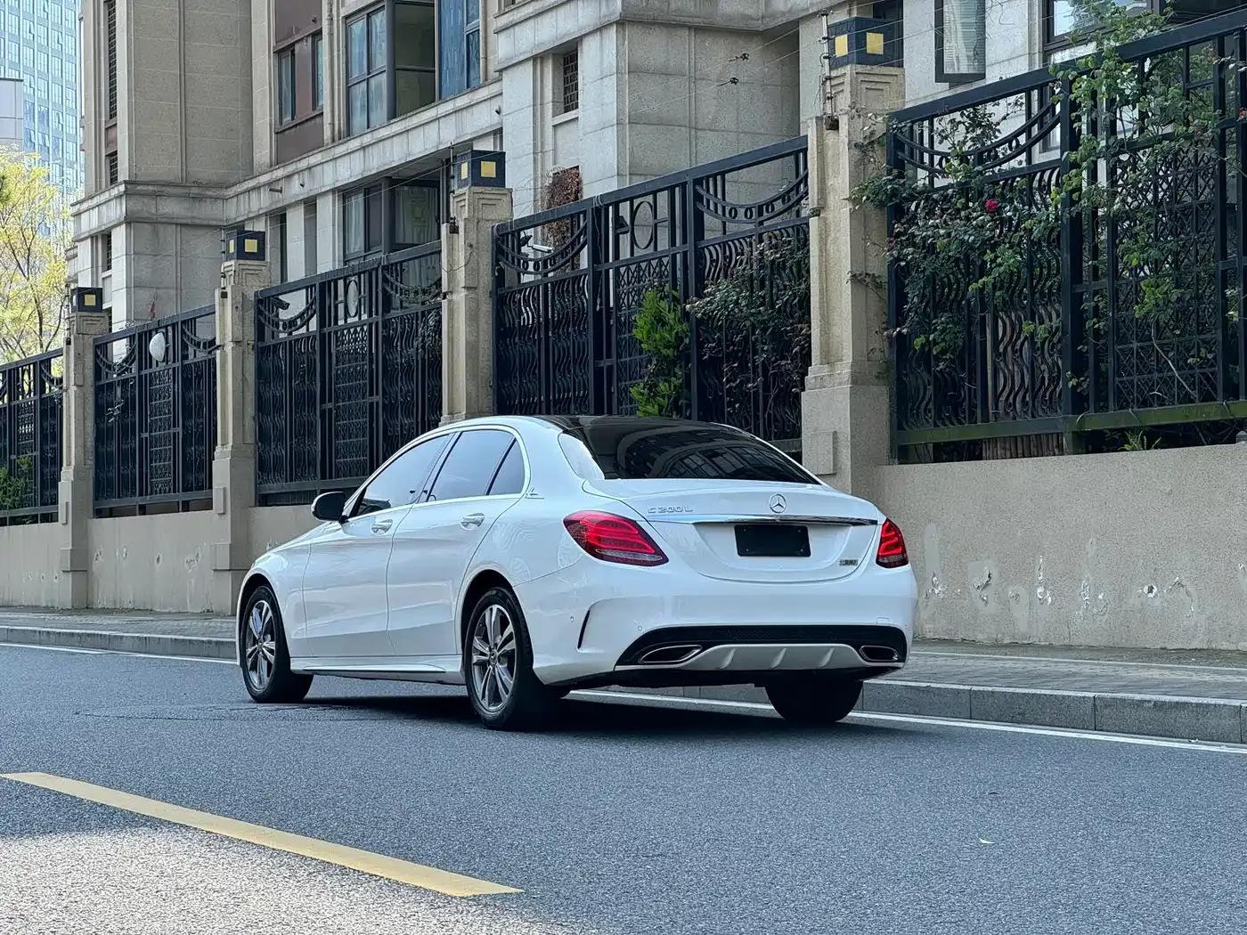 Mercedes-Benz C-Class 2017 Facelift C 200 L Sport Edition — миниатюра 3