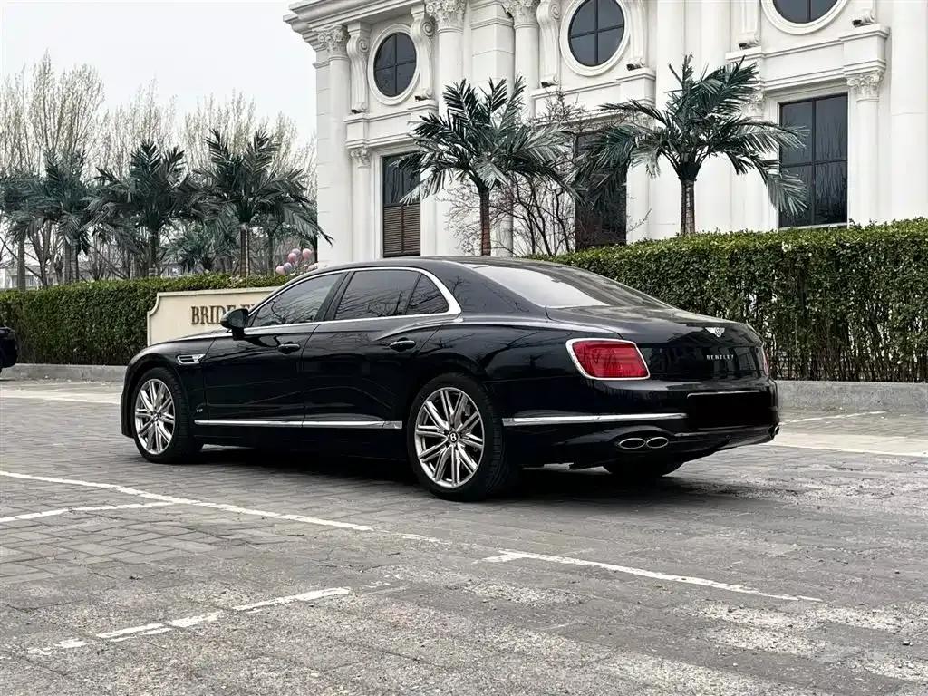 Flying Spur 2022 4.0T V8 Standard Edition — миниатюра 4