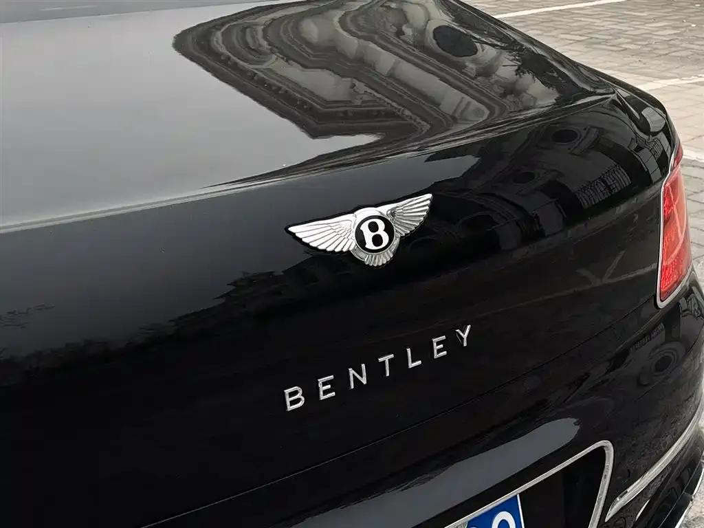 Flying Spur 2022 4.0T V8 Standard Edition — миниатюра 10