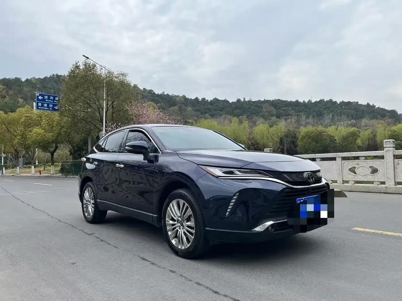 HARRIER 2022 2.0L CVT 2WD Premium Edition — миниатюра 3