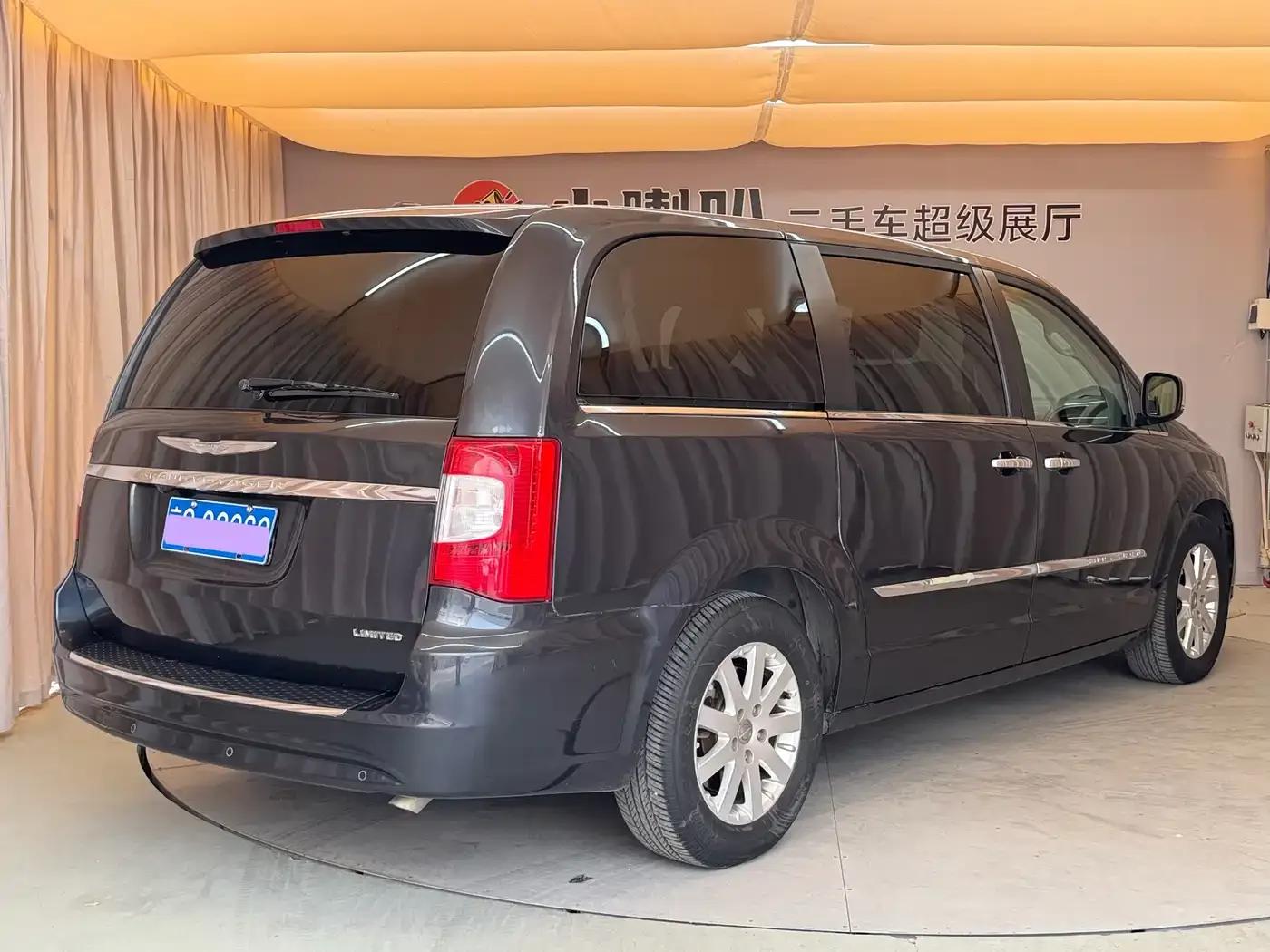 2014 Imported Grand Voyager 3.6L Comfort Edition — миниатюра 4