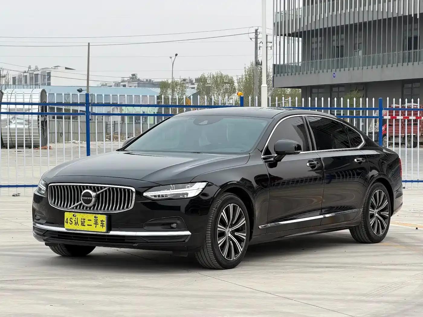 2021 Volvo S90 B5 Inscription Luxury Edition — миниатюра 1