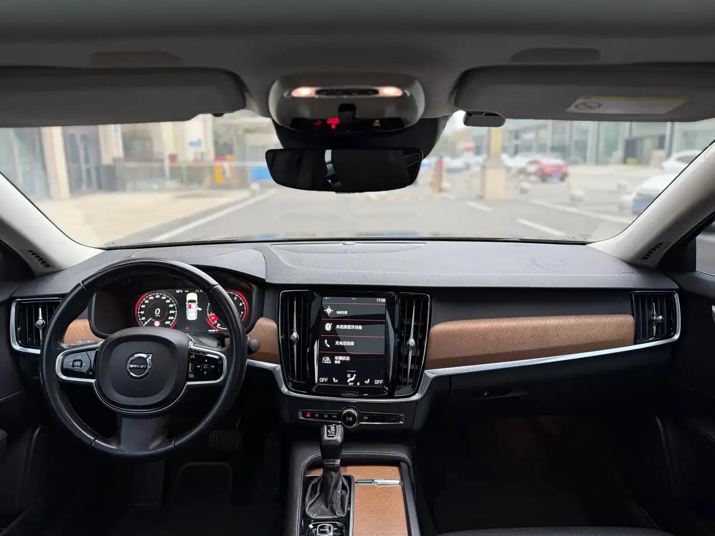 2017 Volvo S90 T5 Smart Edition — миниатюра 19