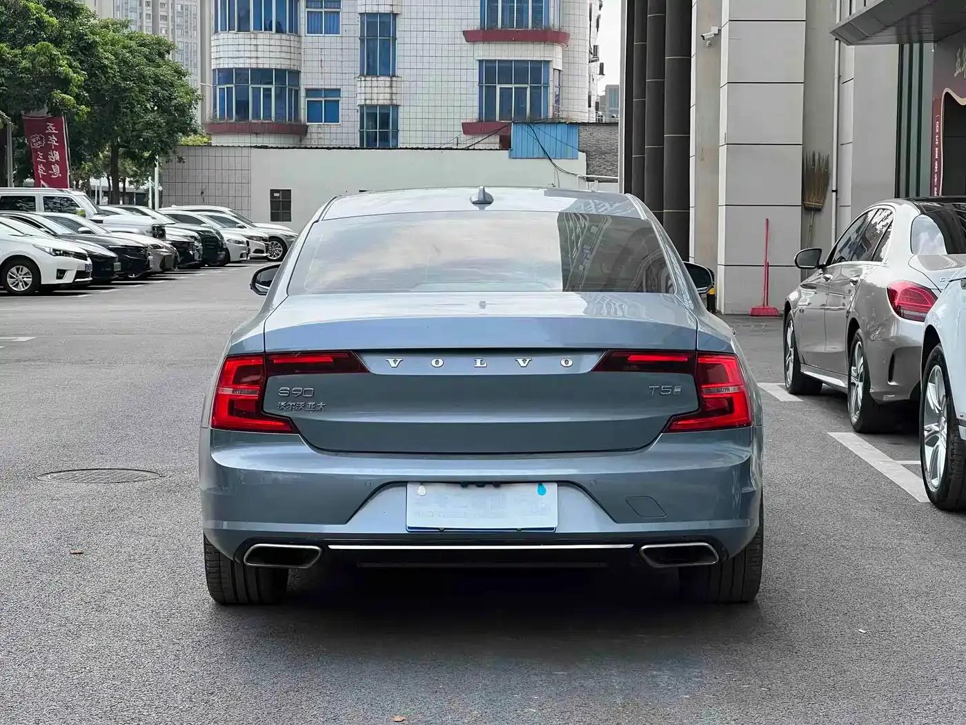 2020 Volvo S90 T5 Inscription Luxury Edition — миниатюра 9