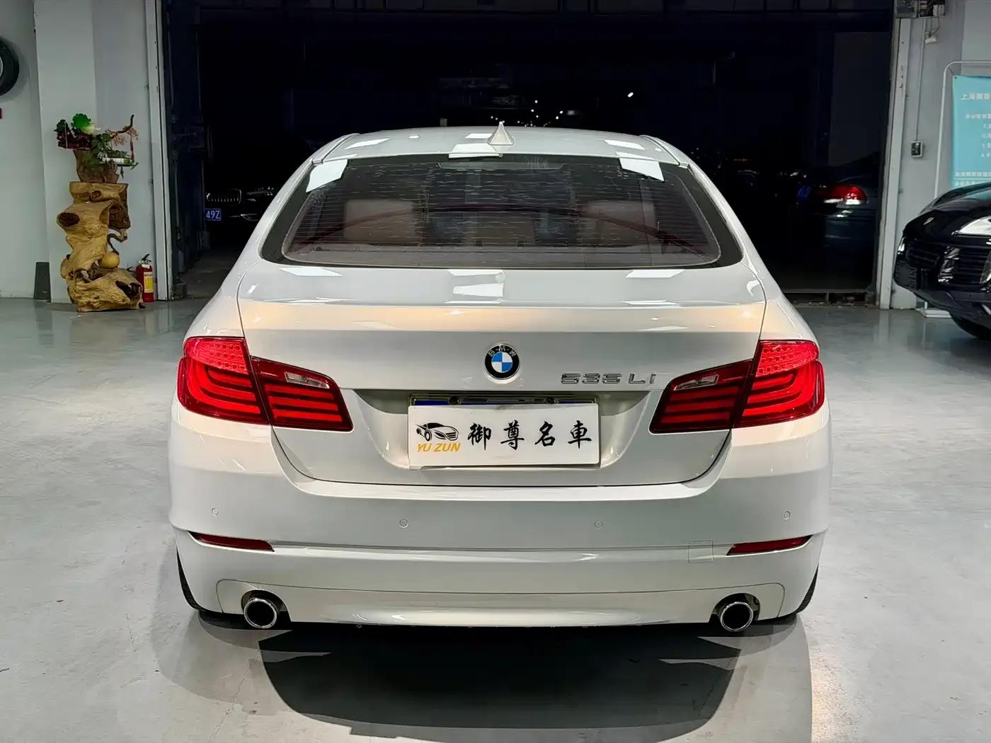 BMW 5 Series 2011 535Li Leading Edition — миниатюра 6