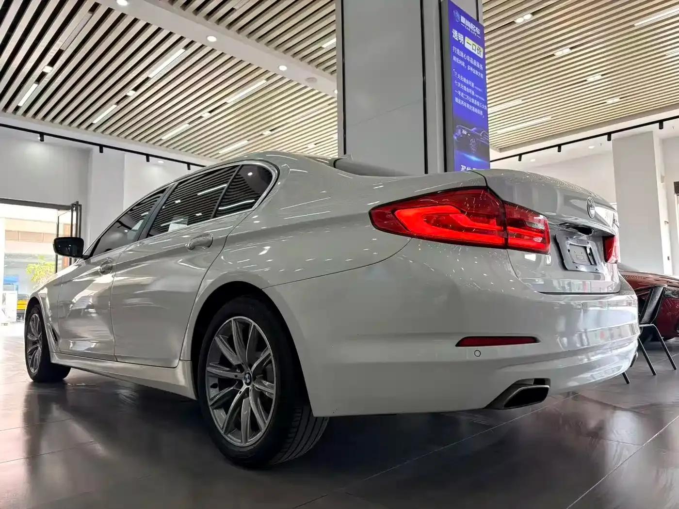 BMW 5 Series 2018 528Li Launch Special Edition — миниатюра 4