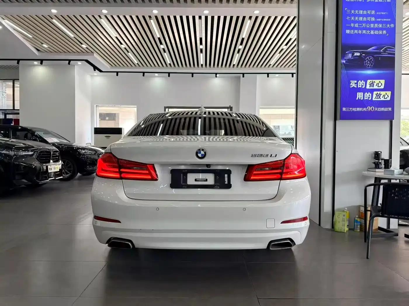 BMW 5 Series 2018 528Li Launch Special Edition — миниатюра 5