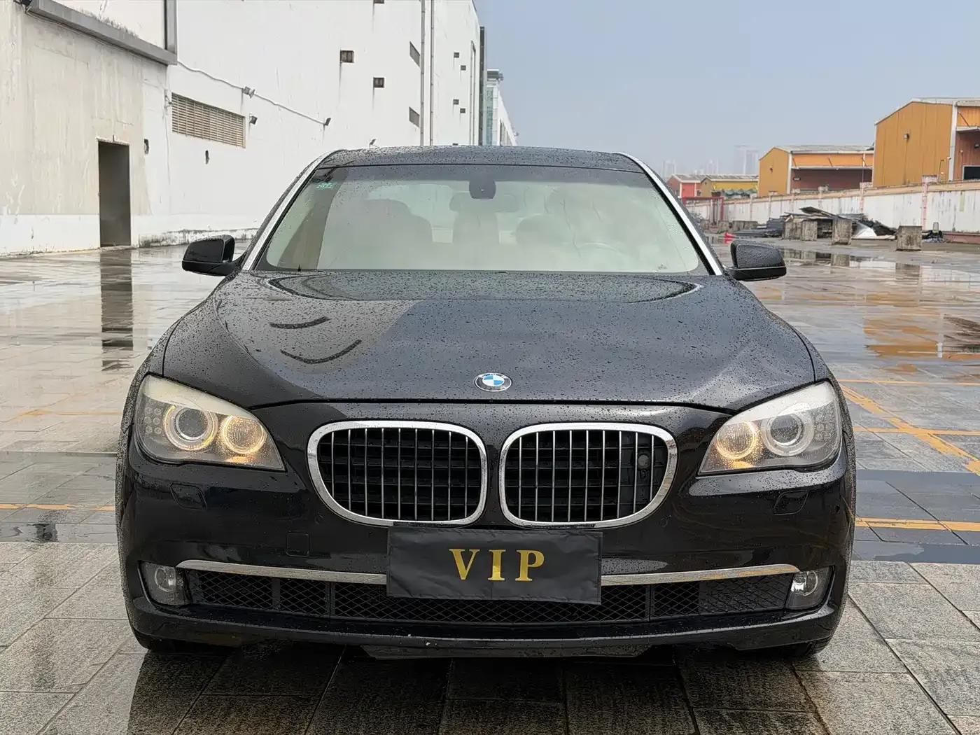 2011 BMW 7 Series 740Li Steinway Limited Edition — миниатюра 3