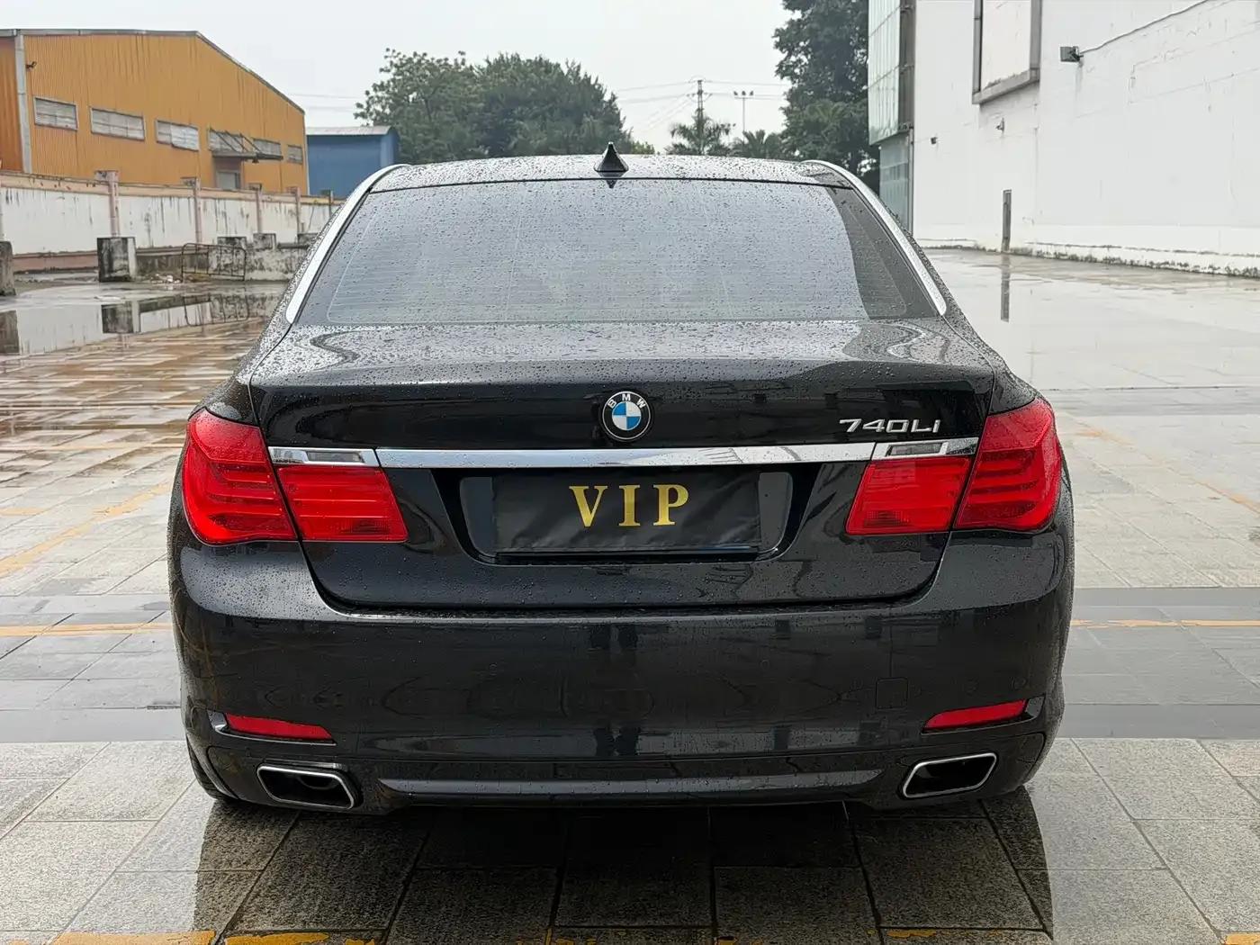 2011 BMW 7 Series 740Li Steinway Limited Edition — миниатюра 4