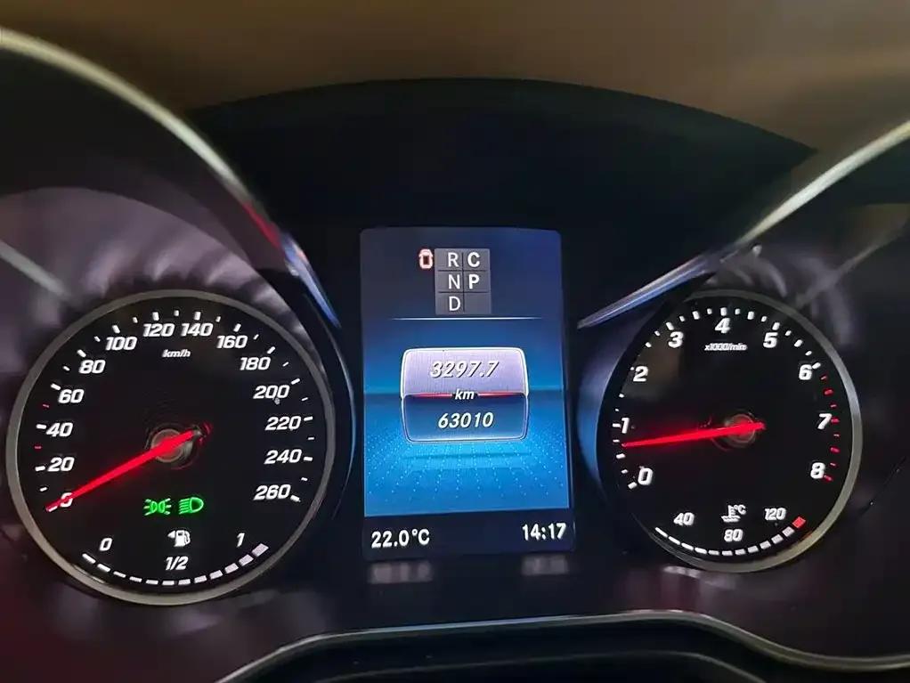 Mercedes-Benz V-Class 2020 V 260 L Long Wheelbase Luxury Edition — миниатюра 5