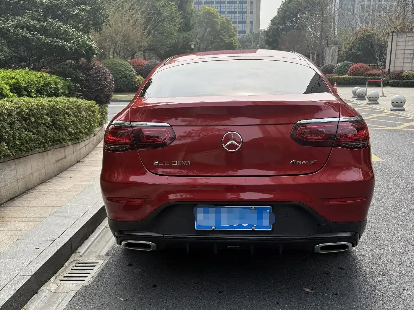 2020 Mercedes-Benz GLC Coupe, GLC 300 4MATIC Coupe SUV — миниатюра 6