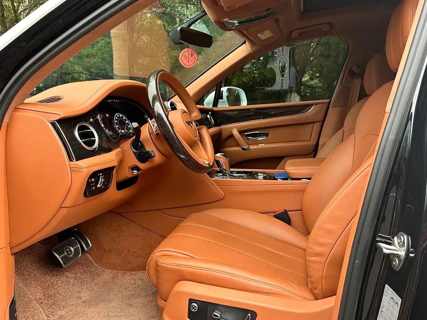 Bentayga 2018 4.0T V8 — миниатюра 14