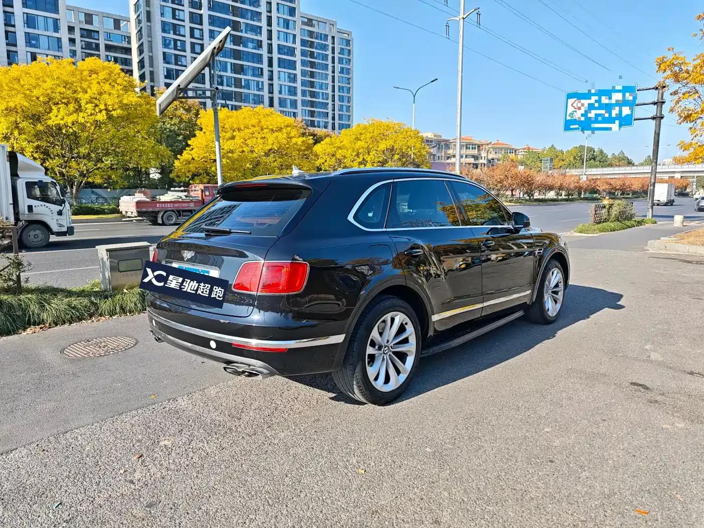 Bentayga 2018 4.0T V8 — миниатюра 3