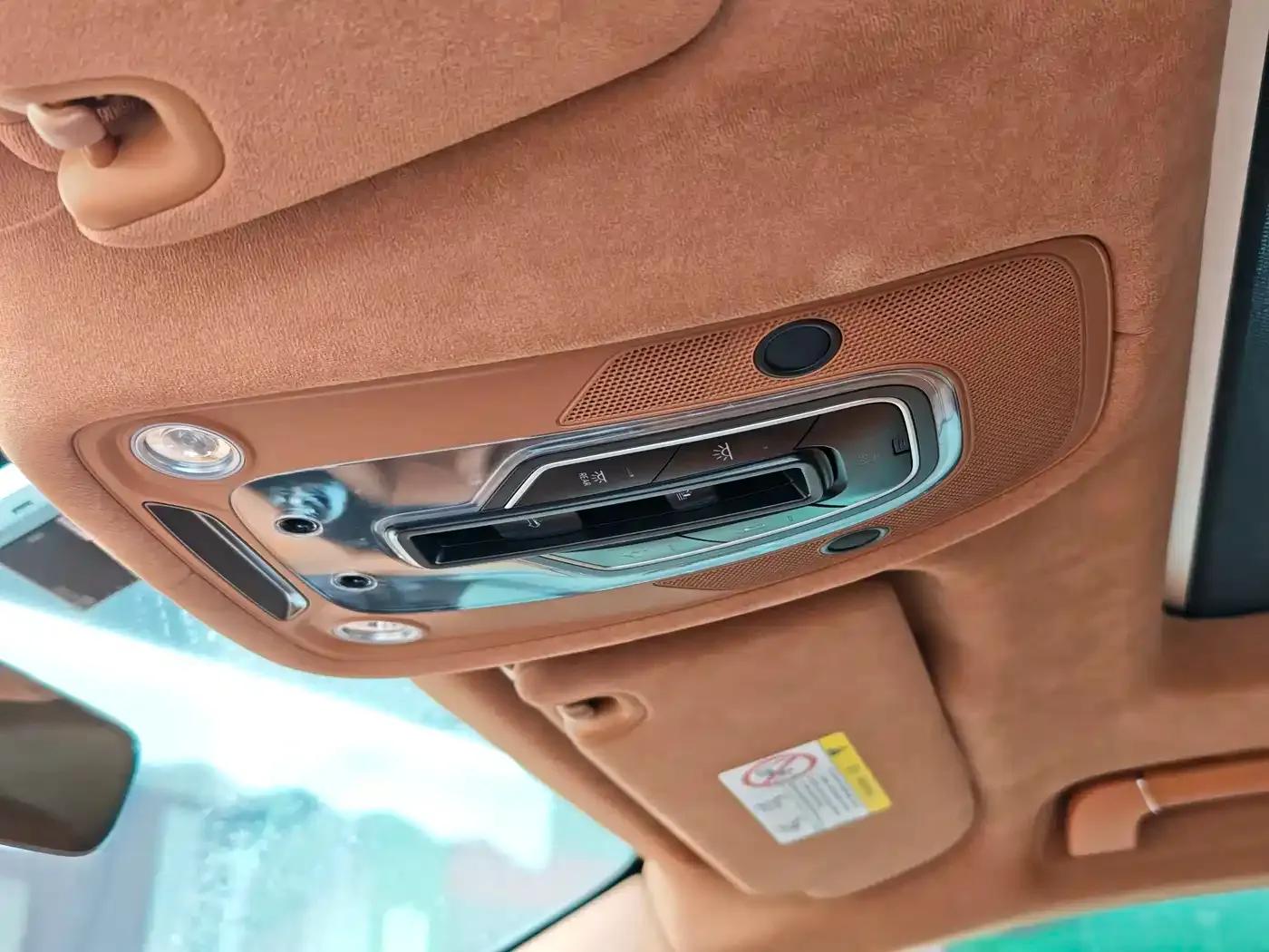Bentayga 2018 4.0T V8 — миниатюра 23