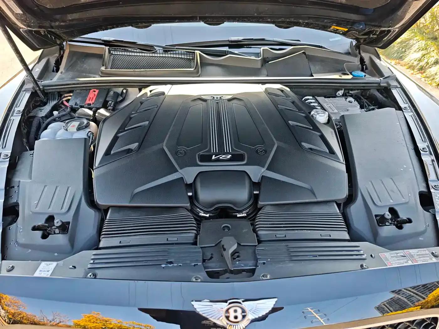 Bentayga 2018 4.0T V8 — миниатюра 25