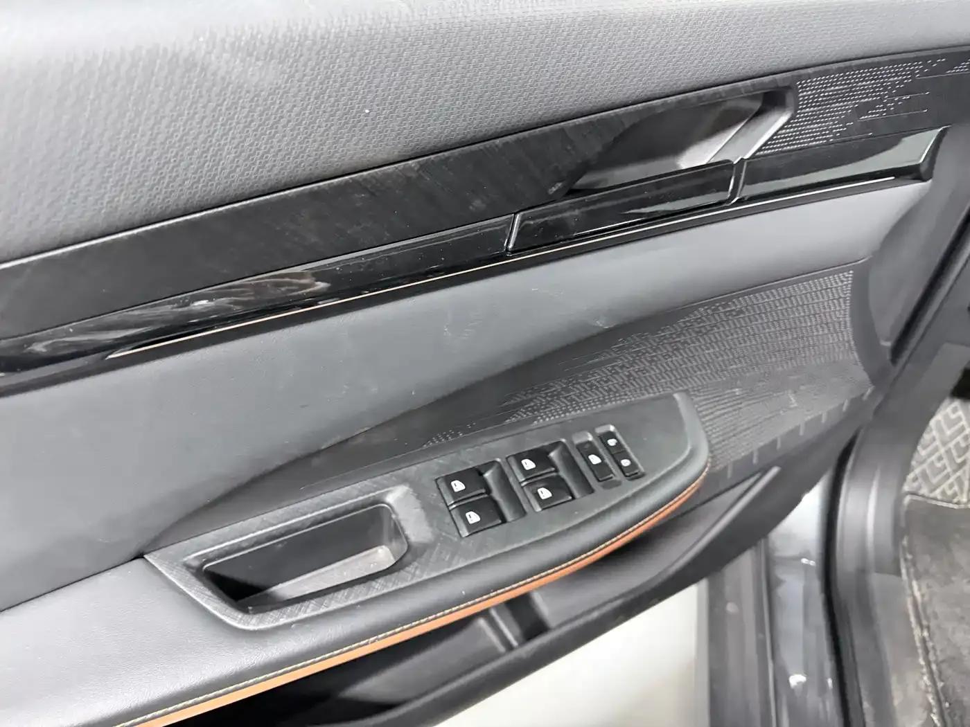 Changan UNI-V 2022 1.5T Smart Navigation Edition — миниатюра 9